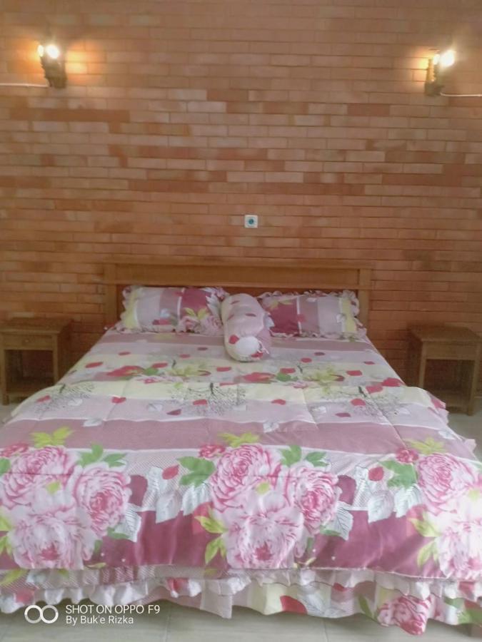 Warung Rizka Apartment Проболинго Екстериор снимка